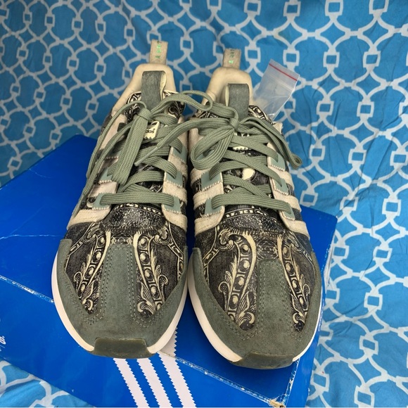 Adidas Women’s size 8.5 Wish x SL loop runner independence currency dollar bill - Picture 2 of 12